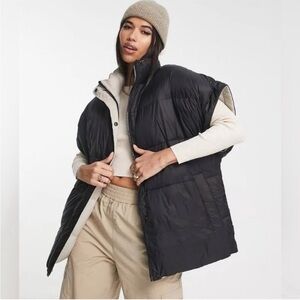 UGG Sydnee Reversible Puffer Vest Jacket Womens XS Black Water Resistant